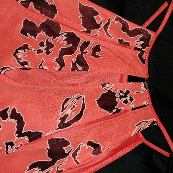 Express Floral Sleeveless Top - Picture 3 of 4